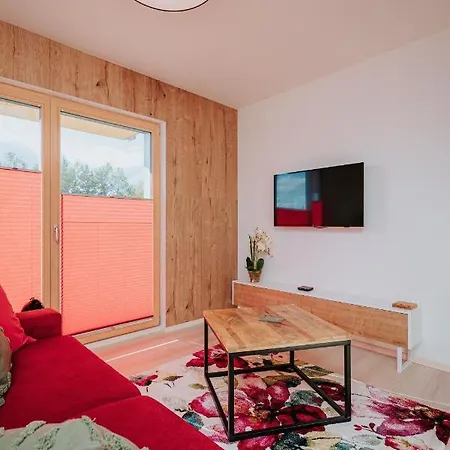 Collin X41 Apartman *